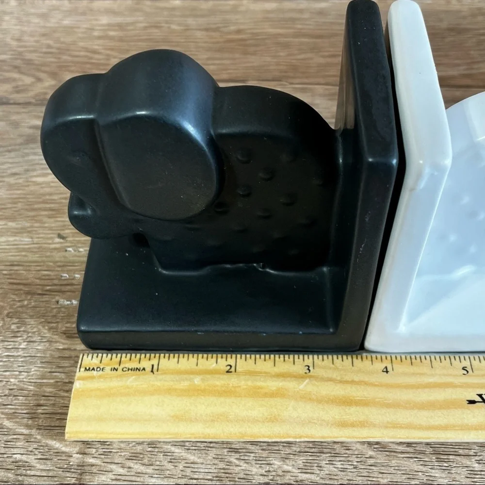 Pair of Ceramic Elephant Bookends Nursery Modern Contemporary‎ Black and White